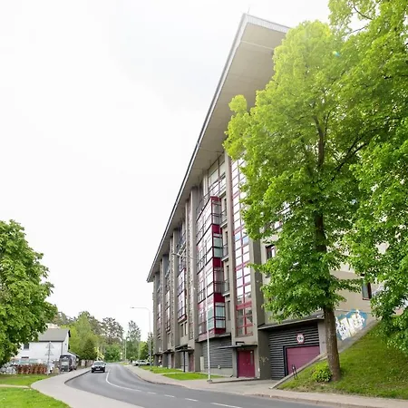 Apartment Spacious With Cozy Balcony By Urban Rent *