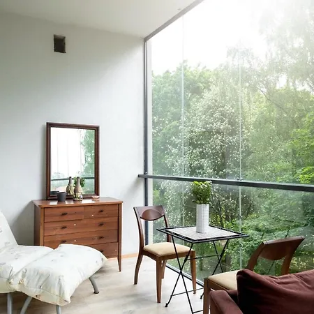 Spacious With Cozy Balcony By Urban Rent Vilnius