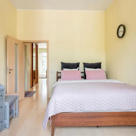 Spacious With Cozy Balcony By Urban Rent